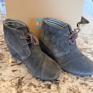 TOMS Women’s Desert Castlerock Wedge Booties (Suede)